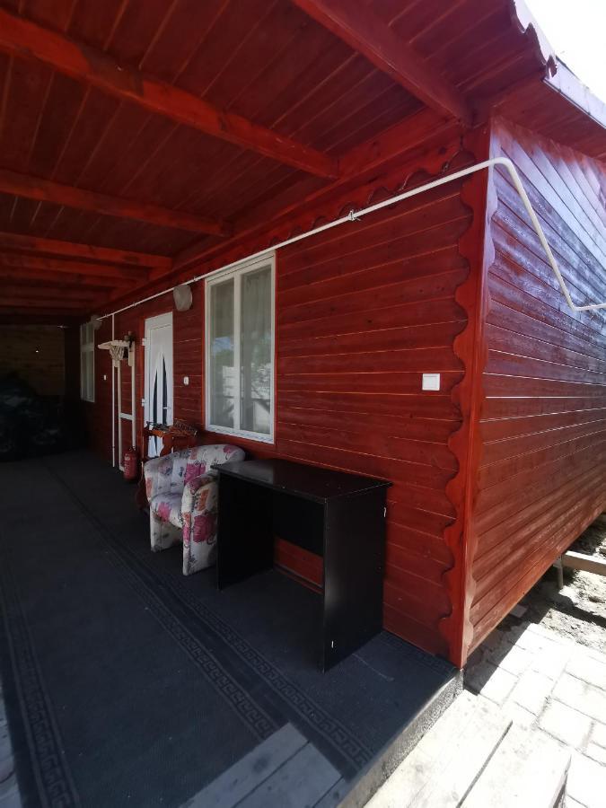 Edit Vendégház Tiszaújváros Exterior foto