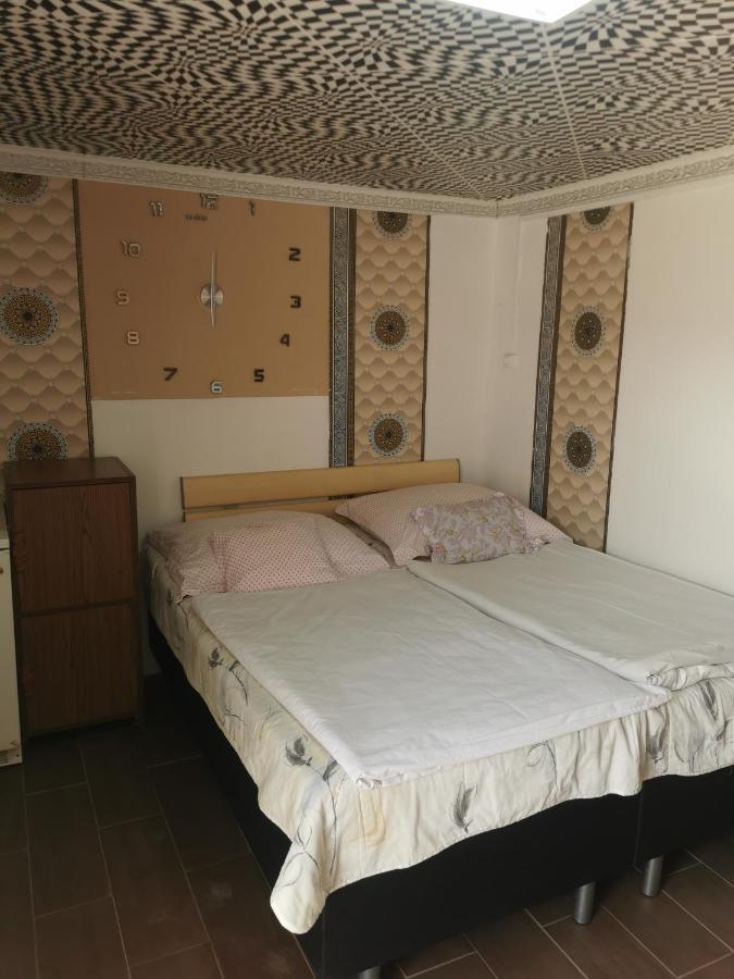 Edit Vendégház Tiszaújváros Quarto foto