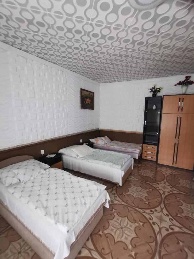 Edit Vendégház Tiszaújváros Exterior foto