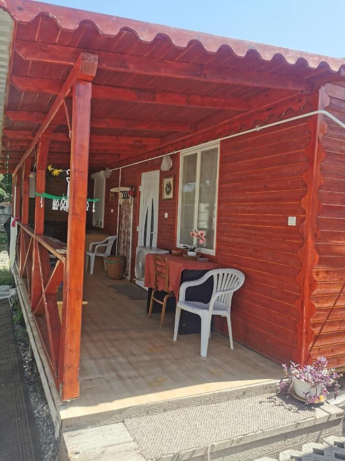 Edit Vendégház Tiszaújváros Exterior foto