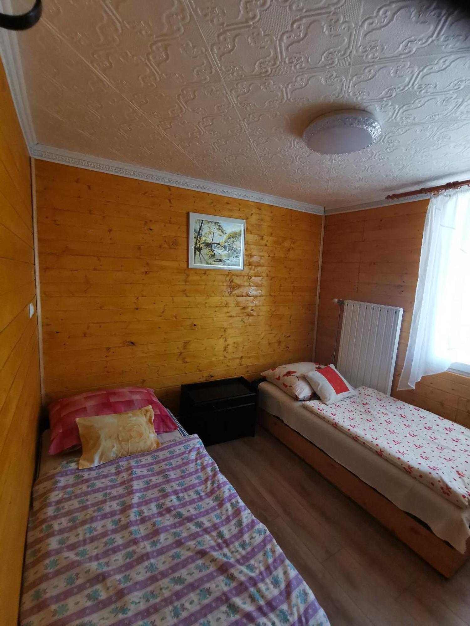 Edit Vendégház Tiszaújváros Quarto foto