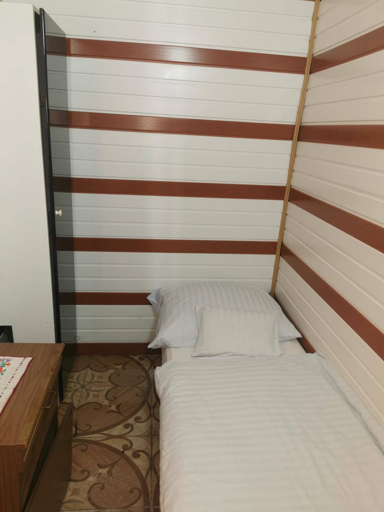 Edit Vendégház Tiszaújváros Quarto foto