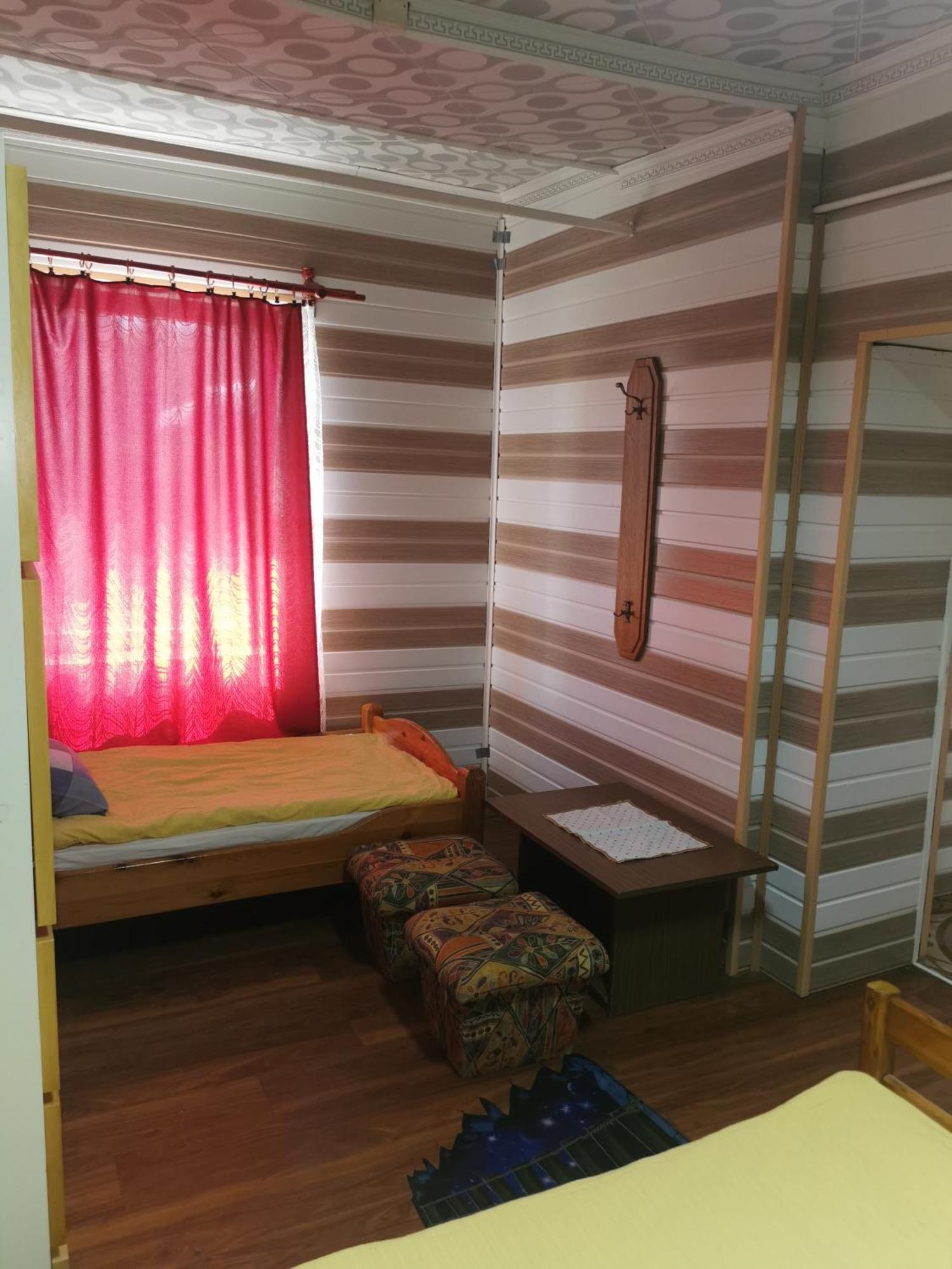 Edit Vendégház Tiszaújváros Quarto foto