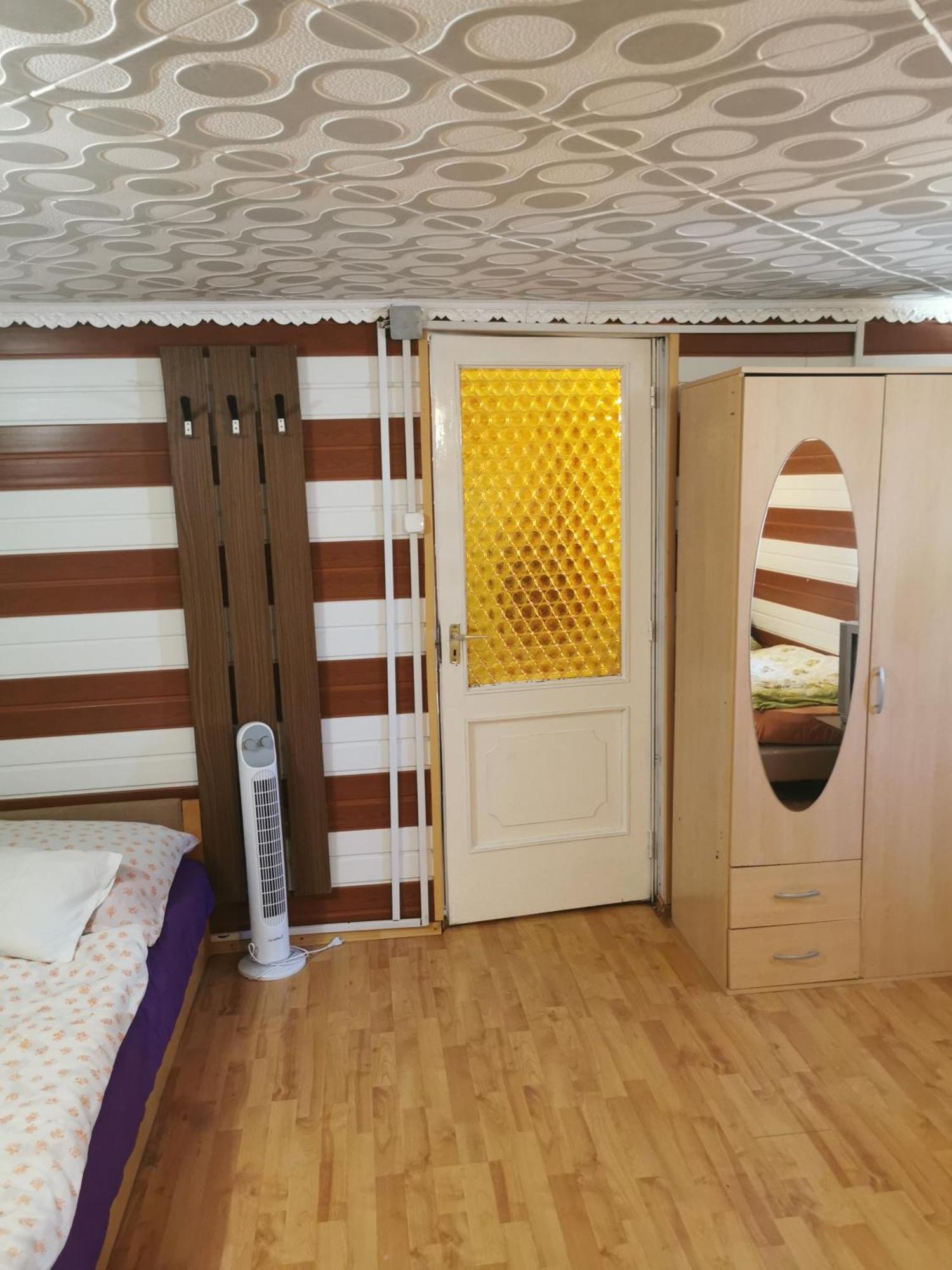Edit Vendégház Tiszaújváros Quarto foto