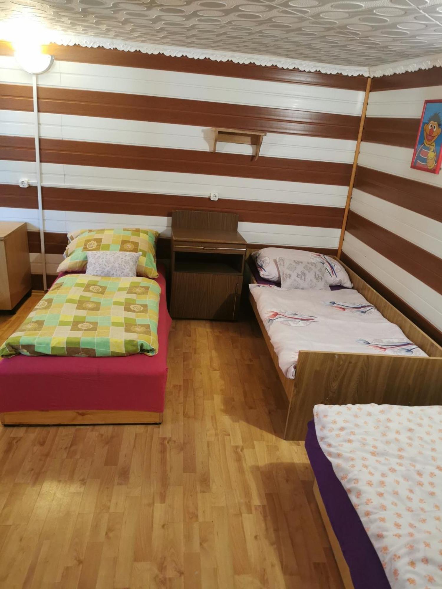 Edit Vendégház Tiszaújváros Quarto foto